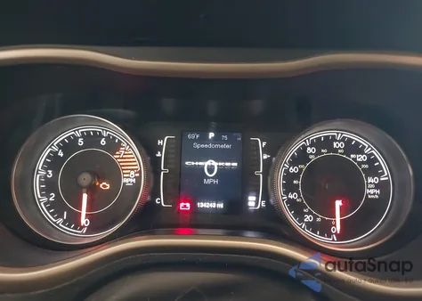 2016 Jeep Cherokee Latitude из США, поврежденный, VIN 1C4PJMCS1GW304168